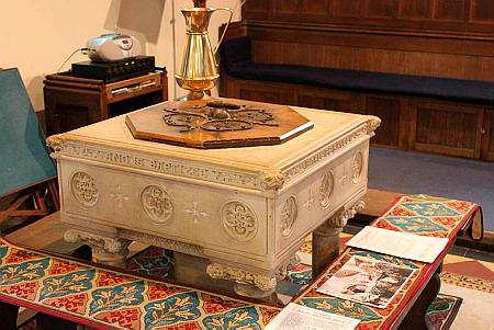 Whippingham - The Font